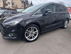 Iridiumschwarz metallic Gebraucht 2018 Ford S-MAX Titanium Van / Kleinbus | 20.490 € (Teuer)
