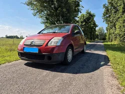 Rot Gebraucht 2005 Citroën C2 Kleinwagen | 450 €