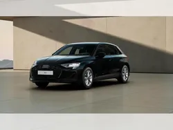 Schwarz (brillantschwarz) Neu 2024 Audi A3 Sportback Ambiente Limousine | 29.390 € (Guter Preis)