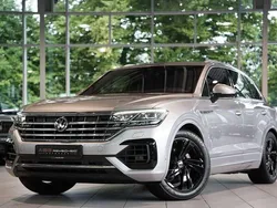 Silber Gebraucht 2018 VW Touareg R-line SUV | 47.800 € (Teuer)