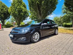 Schwarz Gebraucht 2009 Opel Astra GTC Edition Limousine | 2.700 € (Fairer Preis)