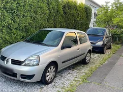 Silber Gebraucht 2009 Renault Clio II Kleinwagen | 1.390 €