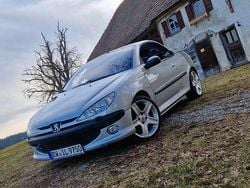 Silber Gebraucht 2002 Peugeot 206 CC Platinum Cabrio | 2.750 € (Etwas zu teuer)