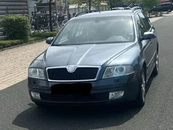 Grau Gebraucht 2005 Skoda Octavia Kombi | 999 € (Guter Preis)