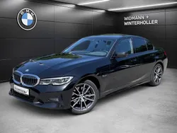 Schwarz Gebraucht 2022 BMW 320e Shadowline Limousine | 28.980 € (Fairer Preis)