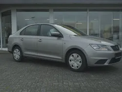 Beige Gebraucht 2013 Seat Toledo Reference Limousine | 6.500 € (Fairer Preis)