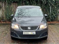 Grau Gebraucht 2017 Seat Alhambra Reference Van / Kleinbus | 13.499 €