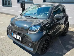 Schwarz Gebraucht 2023 Smart ForTwo Electric Drive Kleinwagen | 14.900 € (Teuer)