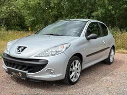 Lackierung aluminiumgrau Gebraucht 2009 Peugeot 206+ Basis Kleinwagen | 3.470 € (Etwas zu teuer)