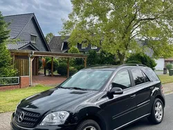 Schwarz Gebraucht 2006 Mercedes ML320 SUV | 3.999 €