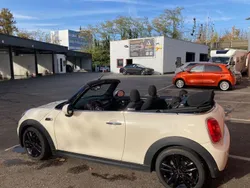 Weiß Gebraucht 2017 Mini Cooper Kleinwagen | 14.800 € (Guter Preis)