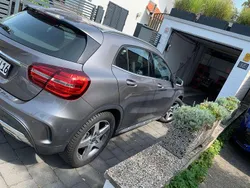 Grau Gebraucht 2017 Mercedes GLA250 Style SUV | 24.500 € (Etwas zu teuer)
