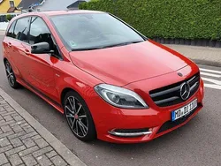 Rot Gebraucht 2012 Mercedes B180 AMG line Van / Kleinbus | 11.999 € (Guter Preis)