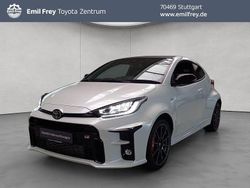 Pearl white metallic Gebraucht 2024 Toyota Yaris Basis Kleinwagen | 38.450 € (Fairer Preis)