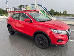 Rot Gebraucht 2018 Nissan Qashqai Visia SUV | 12.900 € (Fairer Preis)