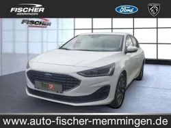 Frostweiß (weiß) Gebraucht 2024 Ford Focus Titanium Limousine | 23.990 € (Fairer Preis)