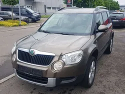 Matobraun metallic Gebraucht 2012 Skoda Yeti Ambition SUV | 6.500 € (Fairer Preis)