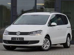 Pure white Gebraucht 2017 VW Sharan Comfortline Van / Kleinbus | 20.980 € (Fairer Preis)