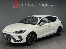 Taiga grau metallic Gebraucht 2025 Cupra Leon Limousine | 38.668 € (Teuer)
