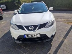 Weiß Gebraucht 2015 Nissan Qashqai Tekna SUV | 9.490 € (Fairer Preis)