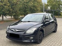 Schwarz Gebraucht 2010 Hyundai i30 Classic Limousine | 2.490 € (Guter Preis)