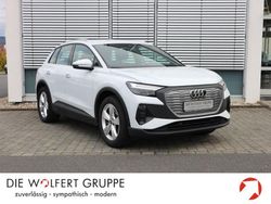 Gletscherweiß metallic Gebraucht 2022 Audi Q4 e-tron Basis SUV | 28.380 € (Teuer)