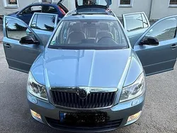 Blau Gebraucht 2011 Skoda Octavia Kombi | 6.700 € (Guter Preis)