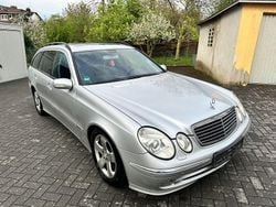 Schwarz Gebraucht 2005 Mercedes E350 Avantgarde Kombi | 4.750 € (Teuer)