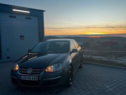 Grau Gebraucht 2006 VW Jetta Limousine | 1.400 € (Fairer Preis)