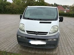 Weiß Gebraucht 2005 Opel Vivaro Van | 3.000 €