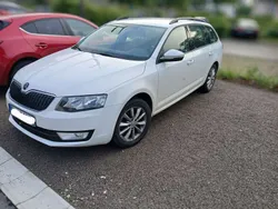 Weiß Gebraucht 2015 Skoda Octavia Kombi | 5.999 € (Guter Preis)