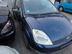 Blau Gebraucht 2004 Ford Fiesta Kleinwagen | 850 € (Fairer Preis)