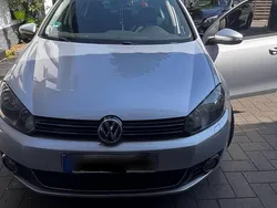 Silber Gebraucht 2010 VW Golf VI Kleinwagen | 2.800 €