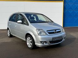 Silber Gebraucht 2009 Opel Meriva Innovation Van / Kleinbus | 3.990 € (Etwas zu teuer)