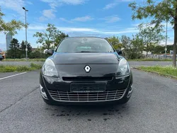 Schwarz Gebraucht 2010 Renault Grand Scénic III Dynamique Van / Kleinbus | 4.690 € (Etwas zu teuer)