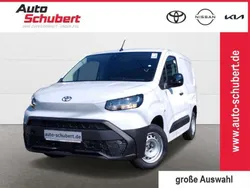 Weiss Neu 2024 Toyota Proace City Van | 30.660 €
