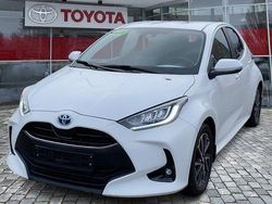 Weiß Gebraucht 2022 Toyota Yaris Hybrid Business Edition Limousine | 19.490 € (Fairer Preis)