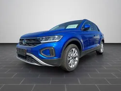Ravennablaumetallic (metallic) Gebraucht 2025 VW T-Roc Life SUV | 29.700 € (Superpreis)