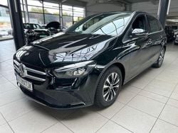 Schwarz Gebraucht 2019 Mercedes B180 Van / Kleinbus | 16.450 € (Fairer Preis)