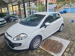 Weiß Gebraucht 2009 Fiat Punto Evo Active Kleinwagen | 2.399 € (Etwas zu teuer)
