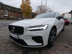 Ice white / solid Gebraucht 2021 Volvo V60 R-Design Kombi | 29.990 € (Fairer Preis)