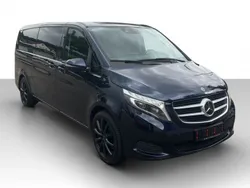 Blau Gebraucht 2018 Mercedes V250 Van / Kleinbus | 34.899 € (Superpreis)