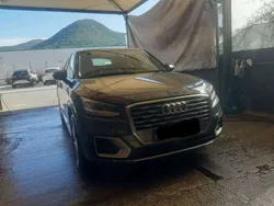 Grau Gebraucht 2017 Audi Q2 Design SUV | 18.990 € (Fairer Preis)