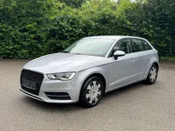 Silber Gebraucht 2014 Audi A3 Attraction Limousine | 13.990 € (Fairer Preis)