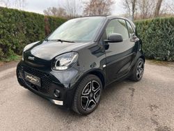 Schwarz Gebraucht 2023 Smart ForTwo Electric Drive Coupé | 15.800 € (Teuer)