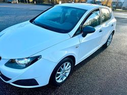 Weiß Gebraucht 2009 Seat Ibiza Limousine | 3.100 € (Fairer Preis)