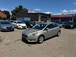 Silber Gebraucht 2015 Ford Focus Titanium Limousine | 9.350 € (Fairer Preis)