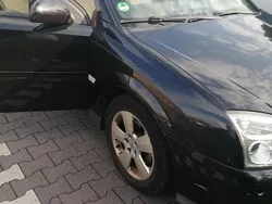 Schwarz Gebraucht 2002 Opel Vectra Limousine | 2.000 € (Etwas zu teuer)