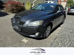 Grau Gebraucht 2009 Lexus IS220d Limousine | 3.999 € (Superpreis)