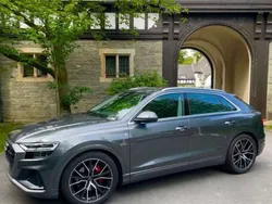 Grau Gebraucht 2018 Audi Q8 Design SUV | 37.500 €